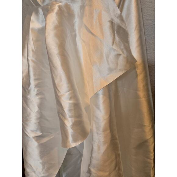 Revolve Elliatt Protea Gown 2XL Ivory Off-Shoulder Hi-Low Formal White Party - Picture 5 of 16